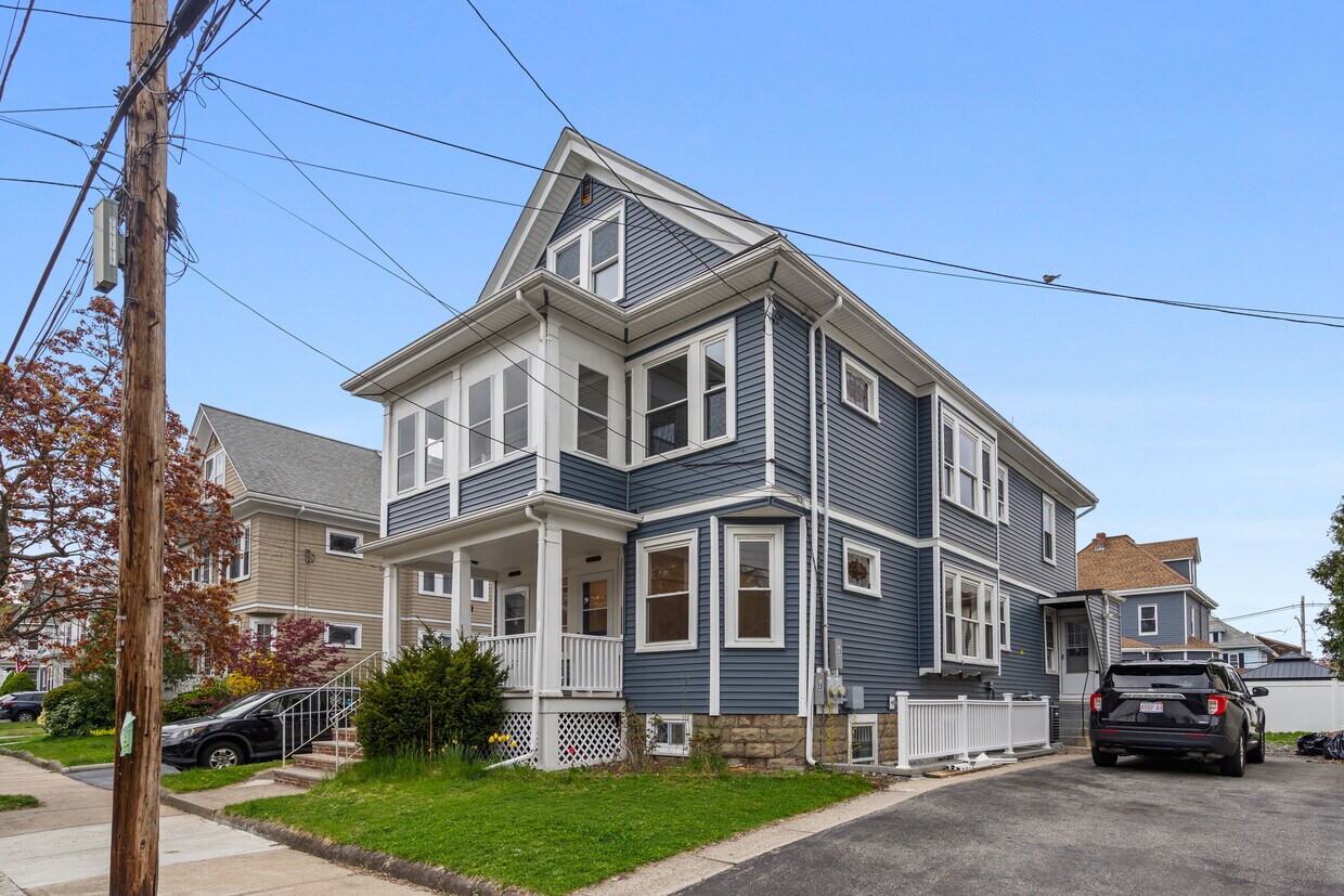 Primary Photo - 35 Farragut Ave