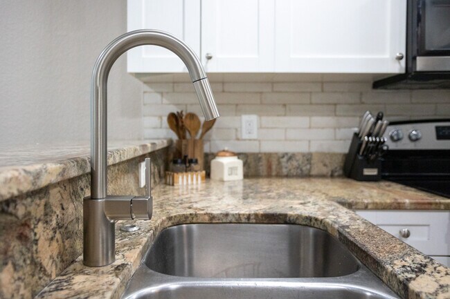 Foto del edificio - 1313 E Cayuga St