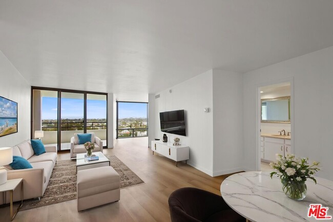 Building Photo - 4316 Marina City Dr