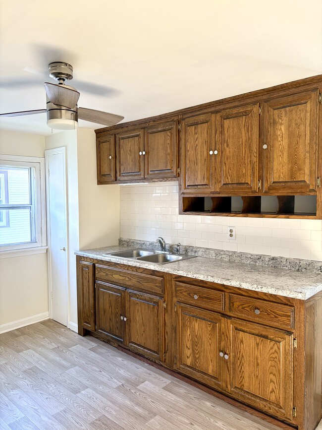 Building Photo - 2109 N 55th St