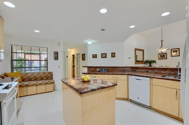 Foto del edificio - 65 Centennial Ct