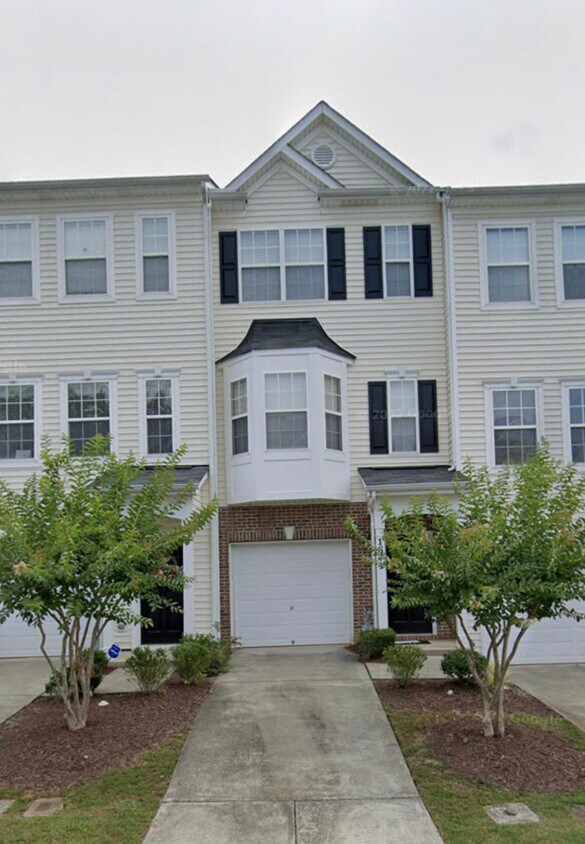 1673 Snowmass Way, Durham, NC 27713 Townhome Rentals in Durham NC