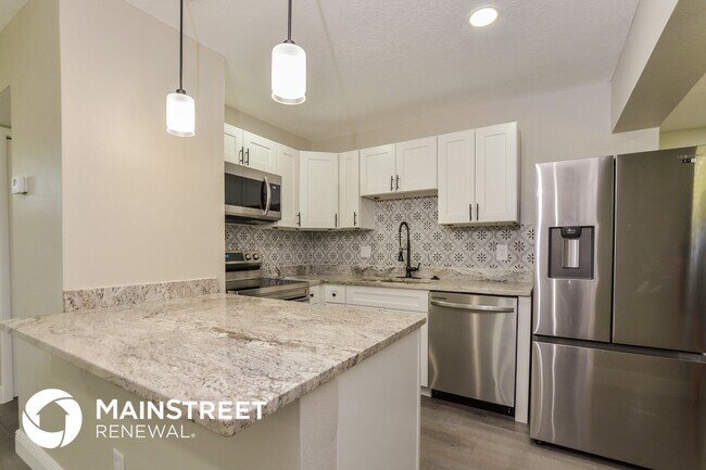 Foto del edificio - 983 N Waycross Cir