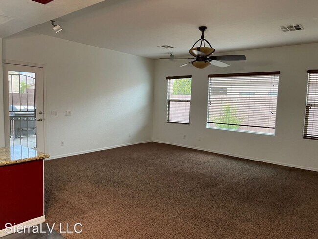 Foto del edificio - 4 br, 2 bath House - 5942 Spanish Mustang Ct
