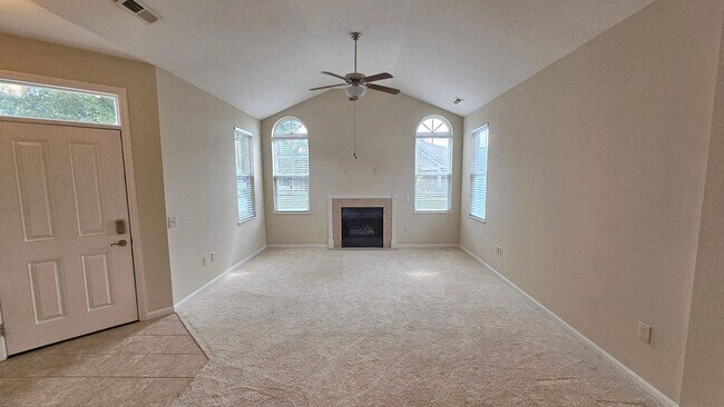 Foto del edificio - Bridgewater Two bedroom Condo Available!