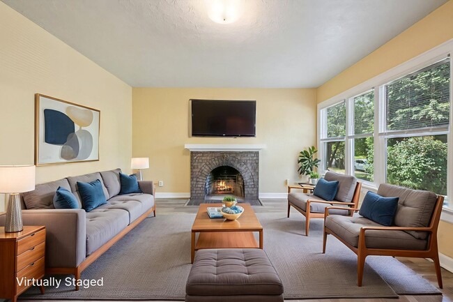 Building Photo - Spacious 4-Bedroom Home in Arbor Lodge – P...