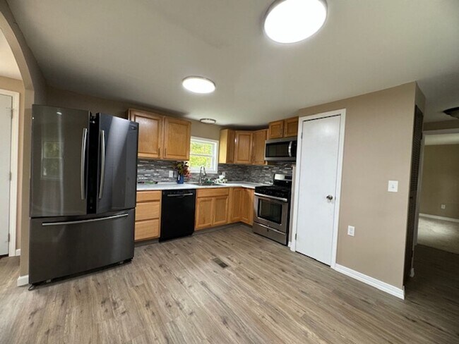 Building Photo - Beautiful Single-Family Home
