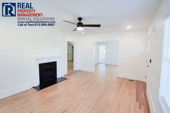 Building Photo - Adorable remodeled 2 bed home in Murfreesb...