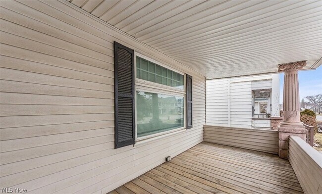 Foto del edificio - 9609 Sladden Ave