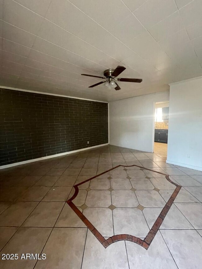 Foto del edificio - 4541 N 51st Ave