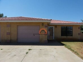 Building Photo - 2329 Newman Dr