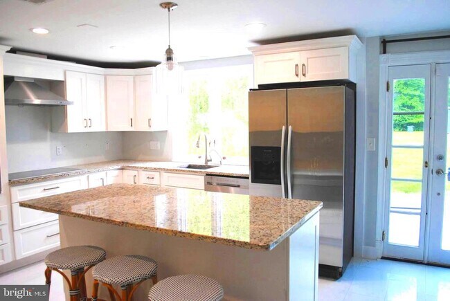 Foto del edificio - 403 Brinton Lake Rd