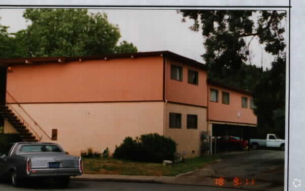 Building Photo - 1431 Marclair Dr