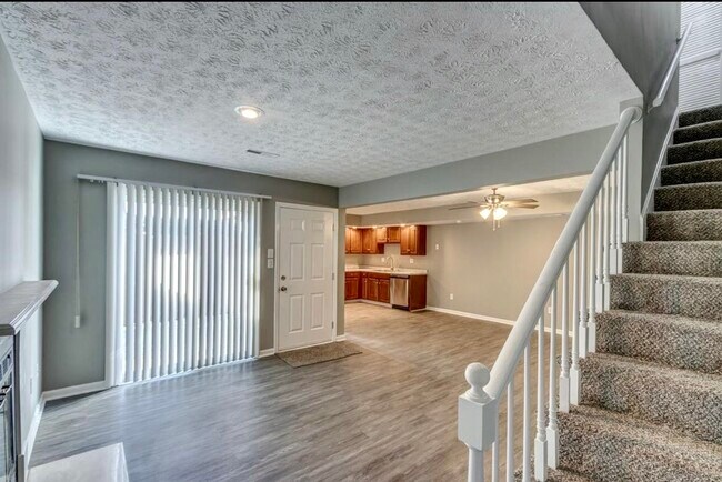 Foto del edificio - 406 Darby Creek Rd