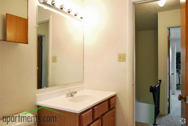 Bathroom Cabinets Virginia Beach college square apartments rentals - virginia beach, va Bathroom Cabinets Virginia Beach college square apartments rentals - virginia beach, va