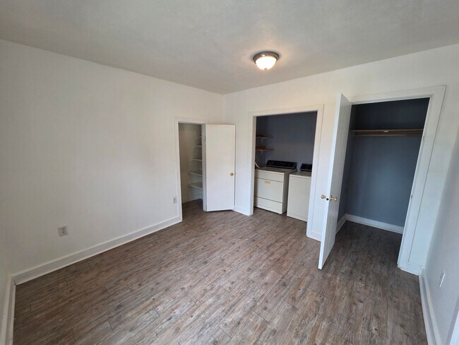 Foto del edificio - 613 W Knox Ave