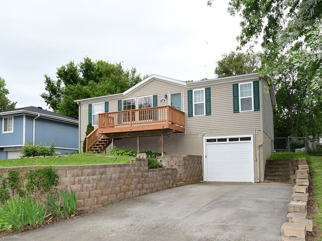 Building Photo - 38 Cypress St