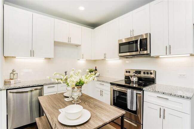 Foto del edificio - 4939 Dalhart Dr