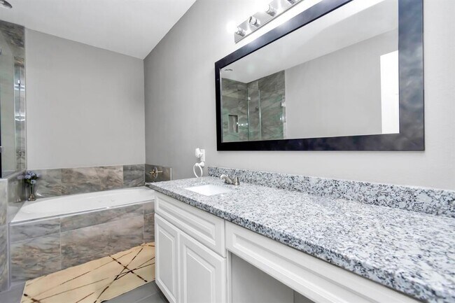 Foto del edificio - 15318 Griggs Point Ln