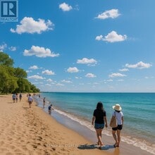 Building Photo - 1918 A Queen St E