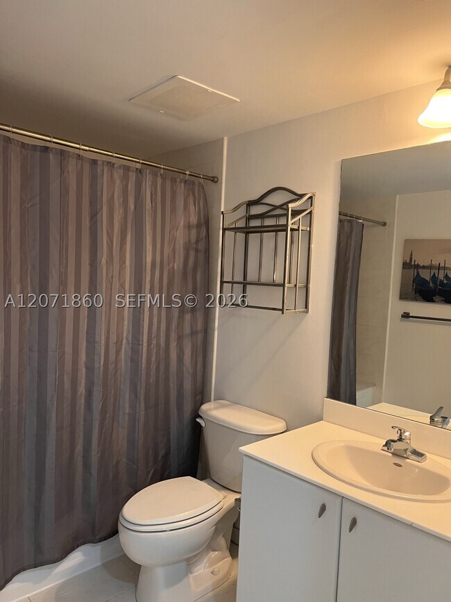 Foto del edificio - 2740 SW 28th Terrace