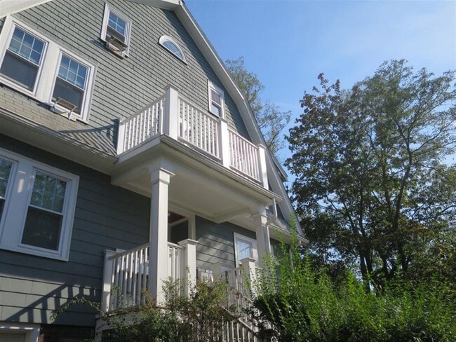 Building Photo - 23 Lowell St