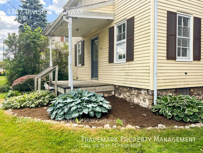 Building Photo - Nice Detached Home
