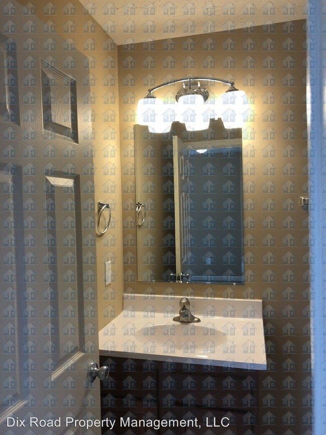 Building Photo - 4 br, 2.5 bath House - 6868 Shrewsbury Court,