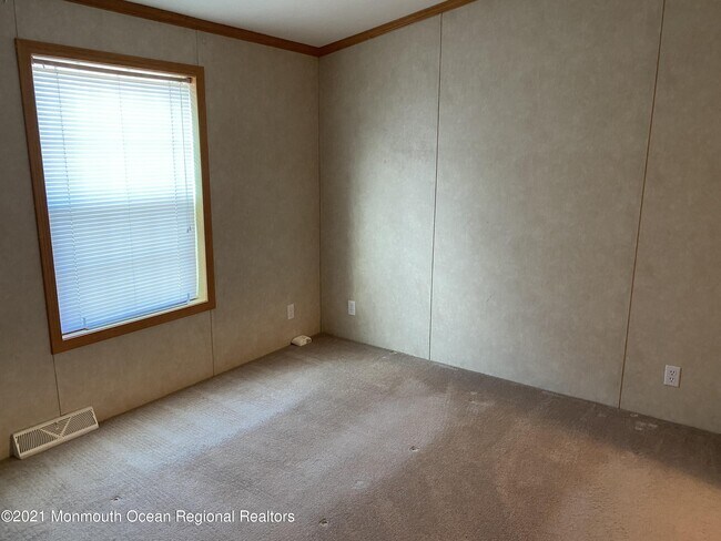 Building Photo - 1 Maple Tree Ct