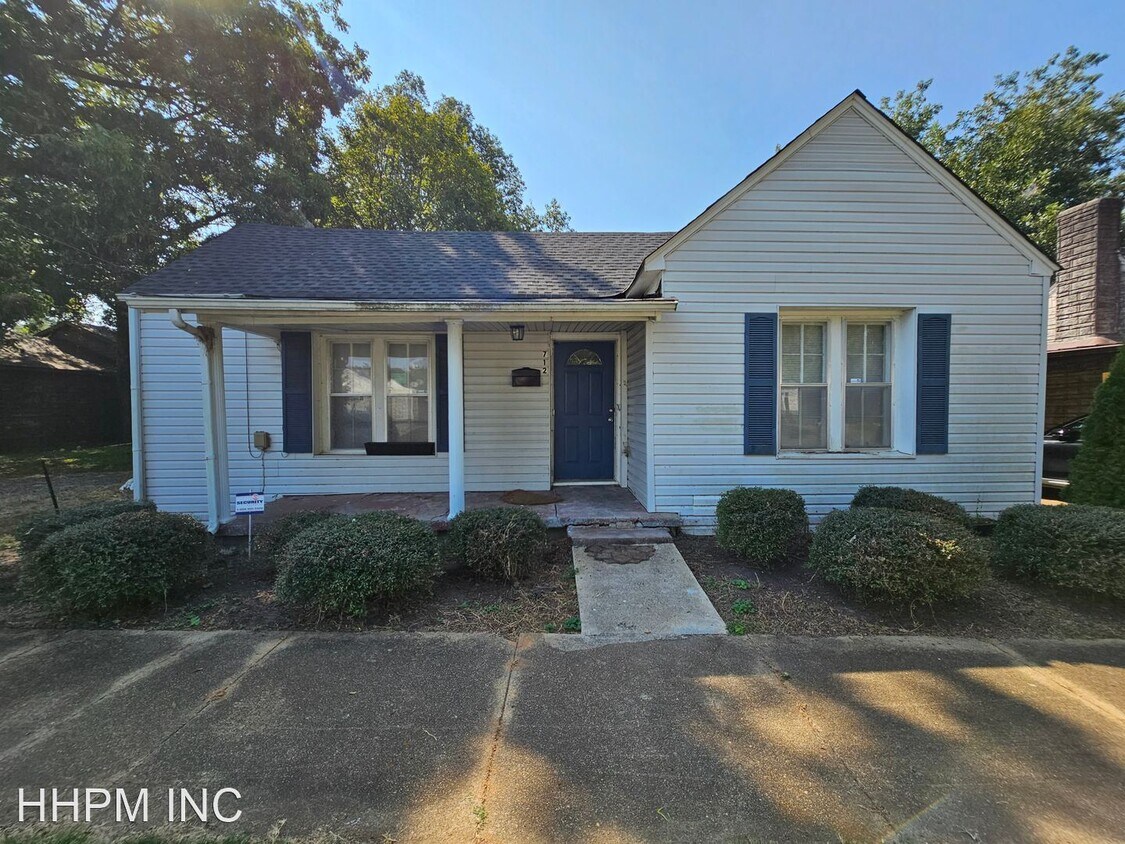 Primary Photo - 2 br, 2 bath House - 712 E 2nd Street
