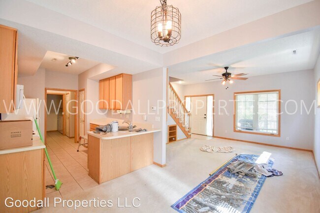 Building Photo - 2 br, 2.5 bath House - 1206 S 52nd St #404