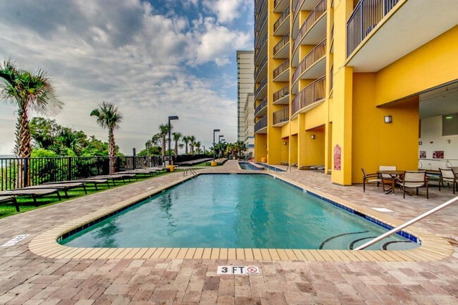 Foto del edificio - 2600 N Ocean Blvd