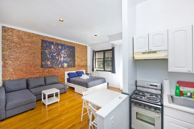 Foto del edificio - 215 B E 95th St