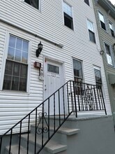 Building Photo - 331 Monroe St