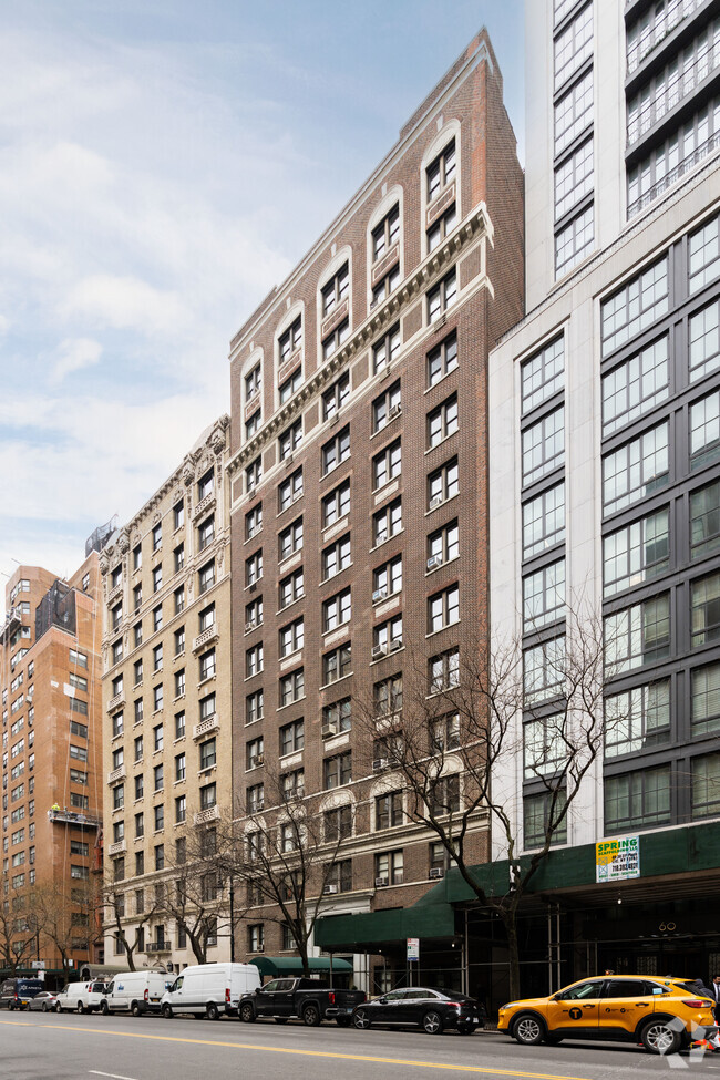 Building Photo - 64 E 86th St