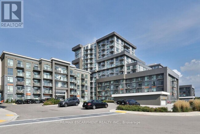 Photo du bâtiment - 450-450 Dundas St E