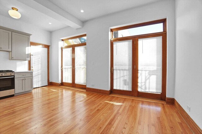 Foto del edificio - 713 W Wrightwood Ave