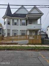 Building Photo - 48 Arnold Ave