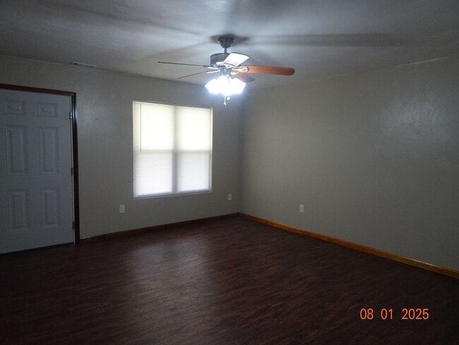 Building Photo - 3 Bedroom Duplex in Hampton for rent