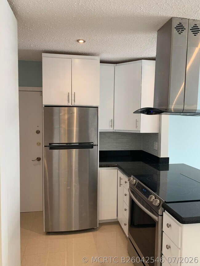 Foto del edificio - 2251 NE 66th St