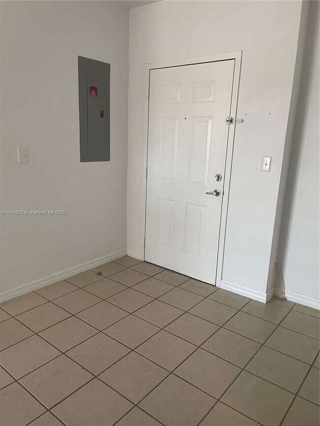 Foto del edificio - 11060 SW 196th St