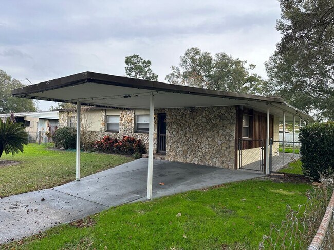 Building Photo - 3bed/1bath Single Family home