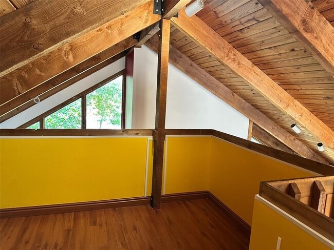 Building Photo - 6131 NW 34th Way