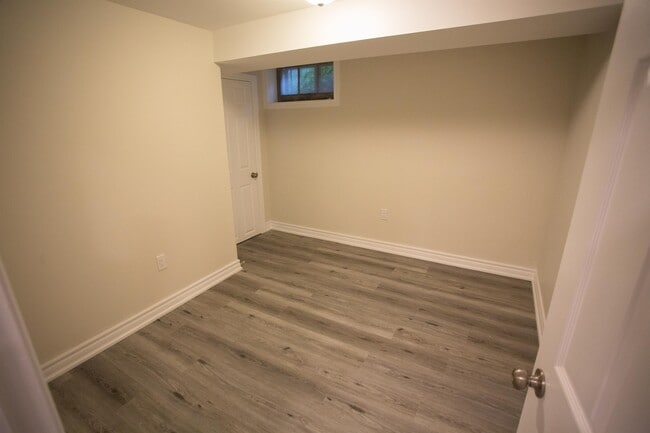 Building Photo - 76 Blakemanor Blvd