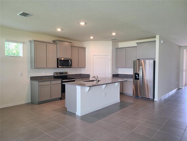 Foto del edificio - 4329 Main St