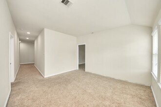 Building Photo - 1437 Northwood Springs Dr