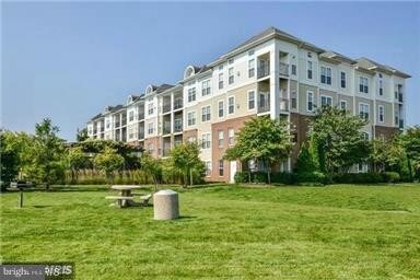 Building Photo - 3820 Lightfoot St