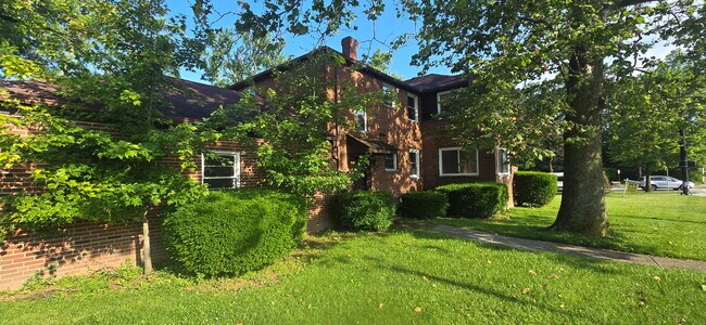 Foto del edificio - 3982 Meadowbrook Blvd