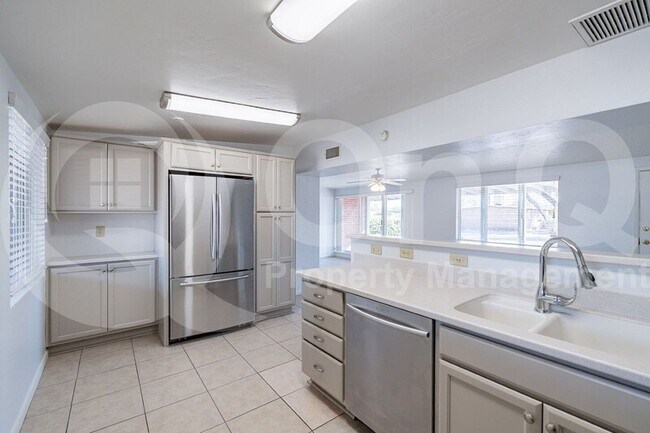Building Photo - 1510 S Arcadia Ave