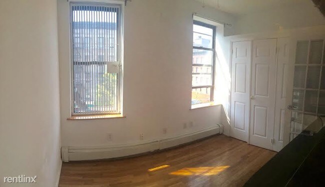 Building Photo - 1 br, 1 bath  - 74 W 103rd St